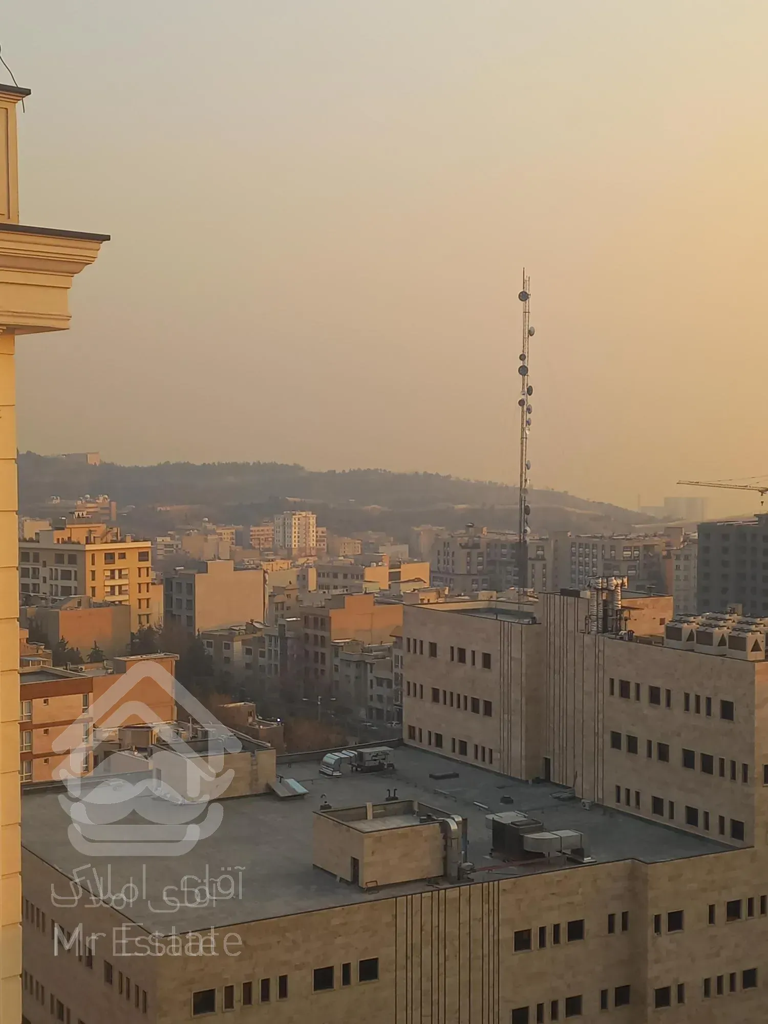 ۱۰۲ متر/ تنها ۲ خواب ریز متراژ ویودار طبقات بالای برج / دفتر فروش مرکزی سازنده