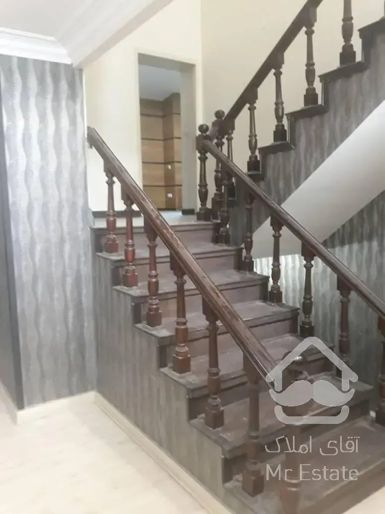 اجاره خانه ویلایی با زیر بنای ۷۸۰ متری واقع در شهرک غرب