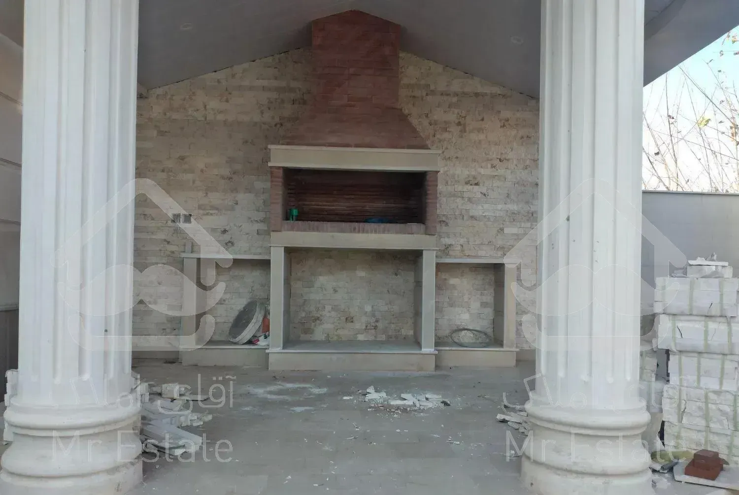 ویلایی فروش نقدی ودر فاصله ۵۰۰ متری ساحل