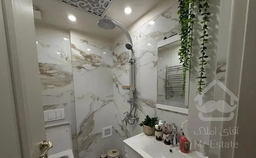 ۱۱۵ متر اندرزگو سه ساله