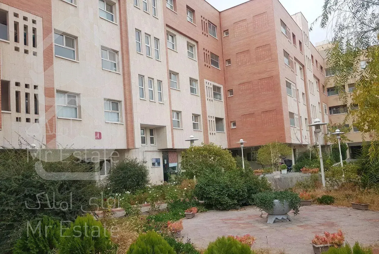 فروش آپارتمان ۹۷ متری ویودار در سپاهانشهر