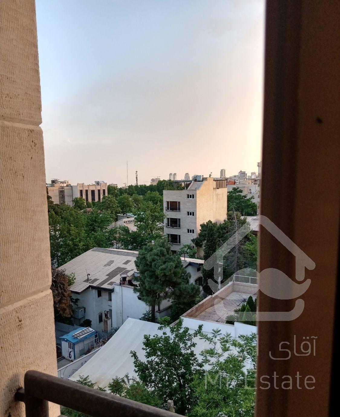 نیاوران چهارراه مقدسی 141 متر سه خوابه