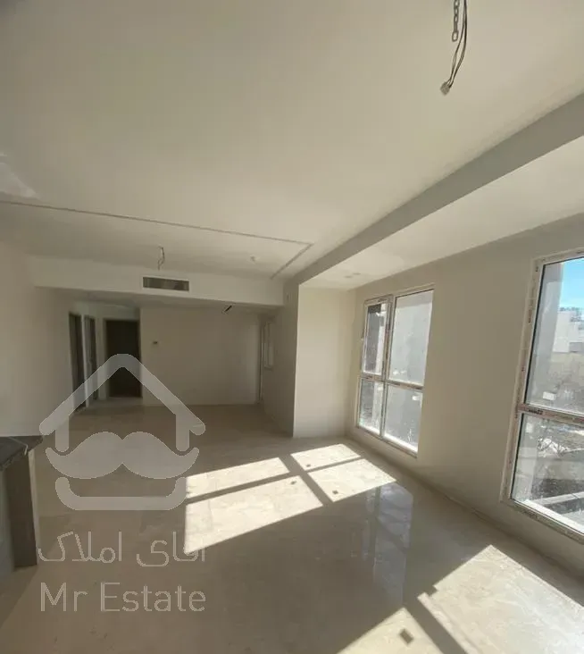 دوراهی قلهک مطهری۹۵متر۲خواب۲نبش تکواحدی