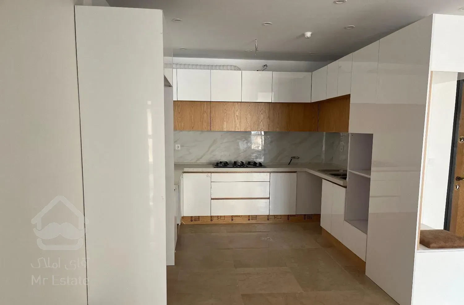 ۱۲۶متر نوساز سه خواب امیراباد شمالی