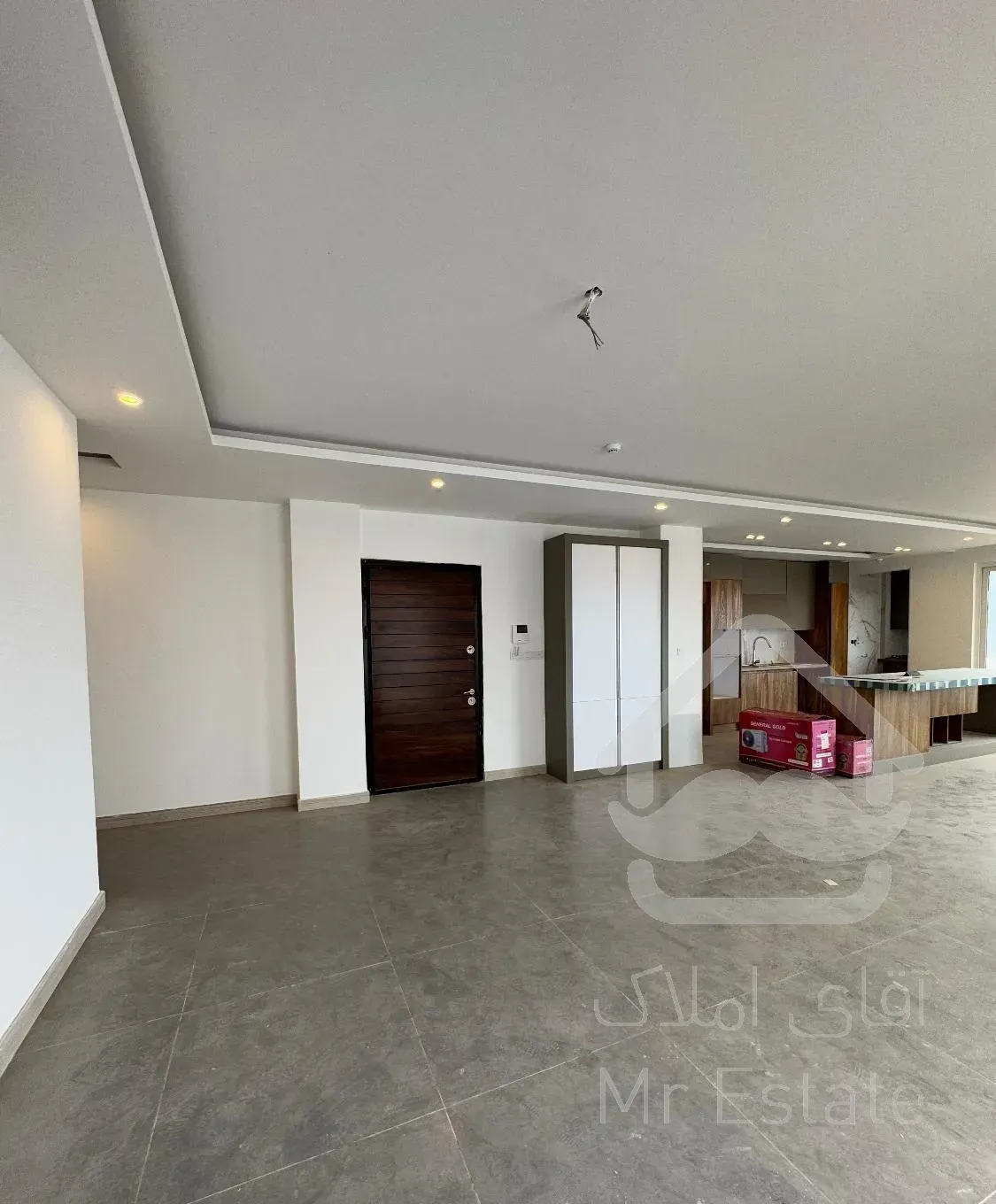 آپارتمان ۱۸۰متری*ویودریاوجنگل/۳خواب/روف/سنددار