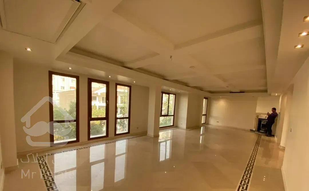 ۲۵۰ متر ۳ خوابه نیاوران یاسر