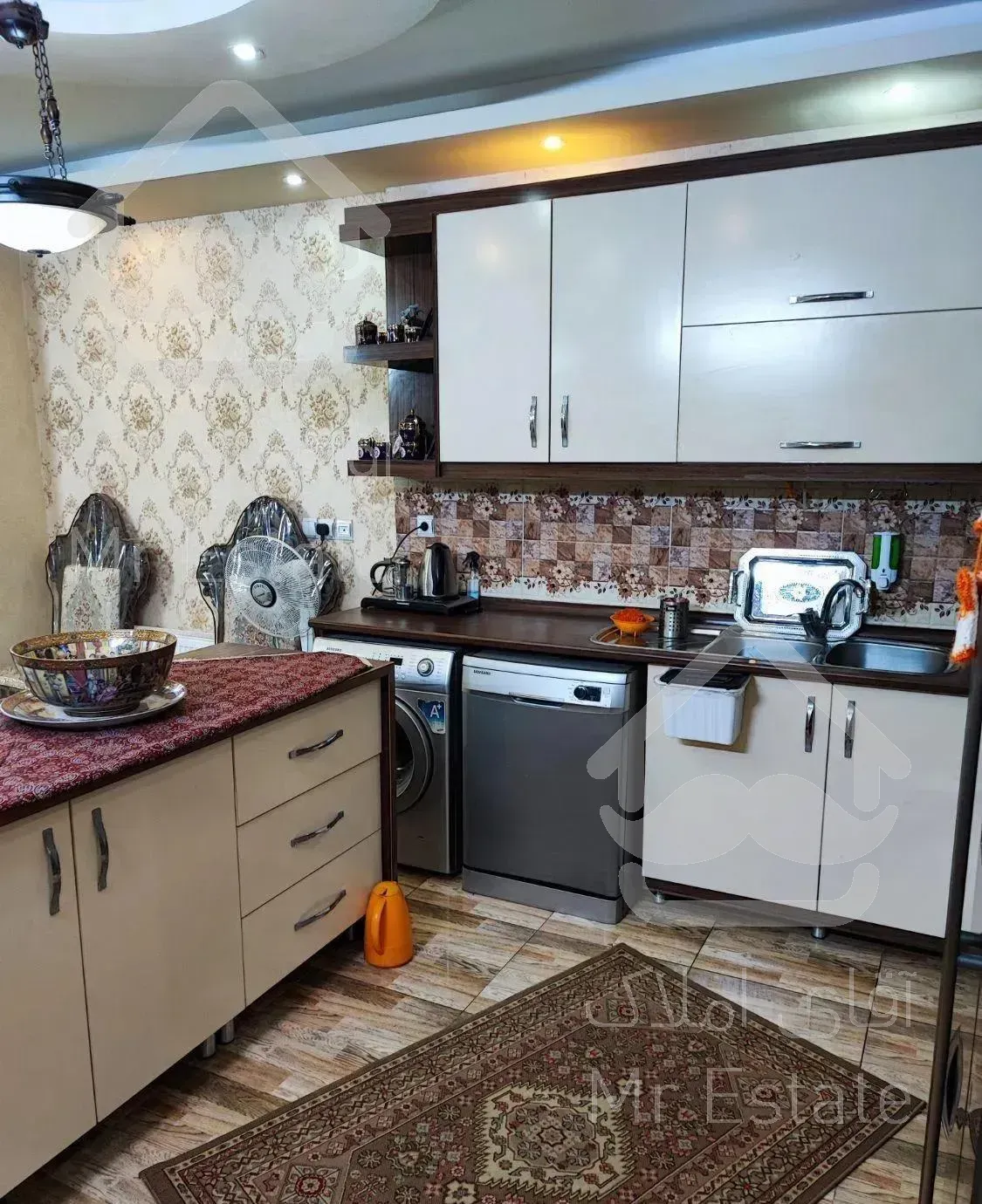 آپارتمان ۸۳متری  شیک (فاز۱)شهرک سیمرغ