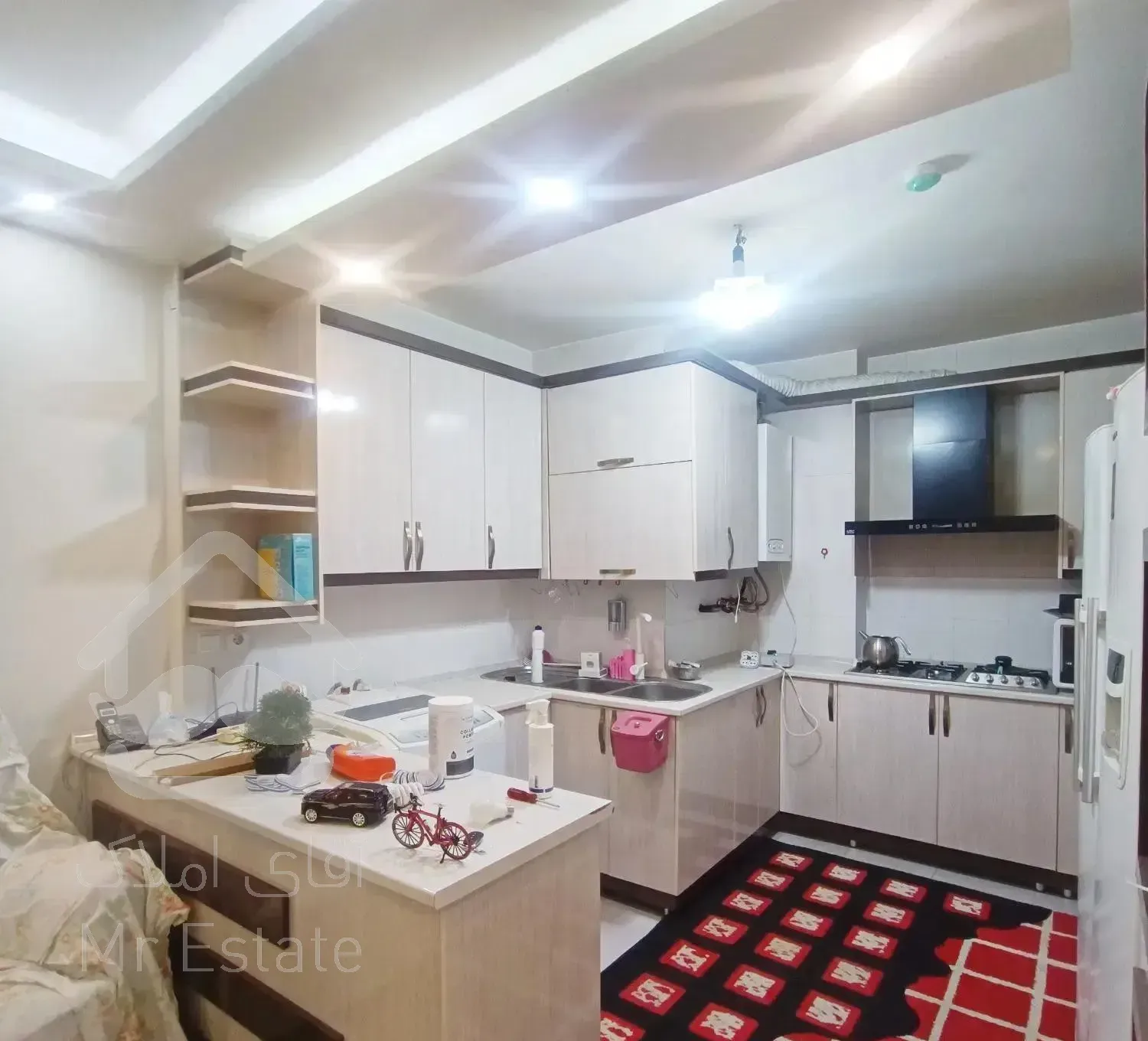 ۸۱ متر / دو خواب / تراس جنوبی