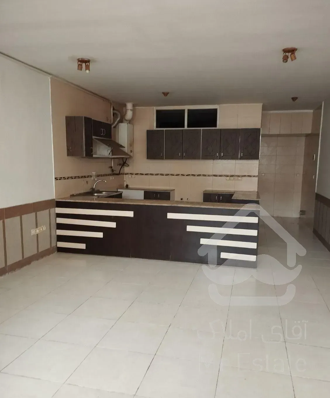 فروش آپارتمان ۸۵ متری ۱ خوابه طبقه ۱