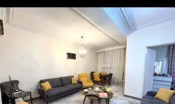 ۶۱ متر نقلی ازگل پارکینگ انباری آسانسور