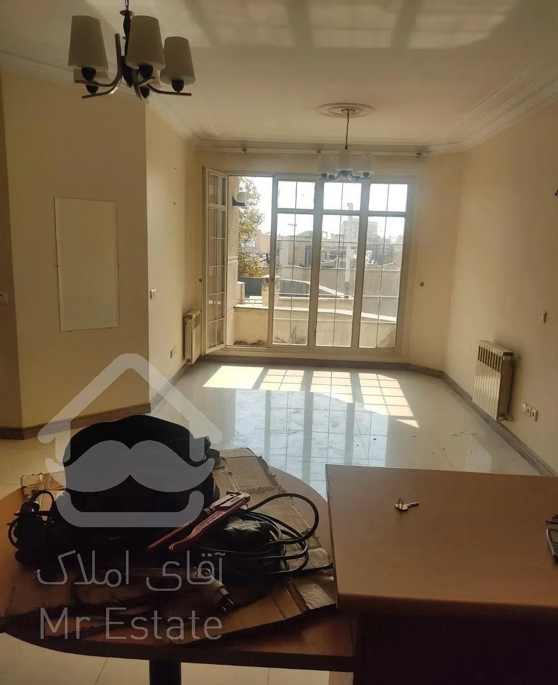 قلهک 100 متری 2 خوابه با پارکینگ نزدیک مترو قلهک