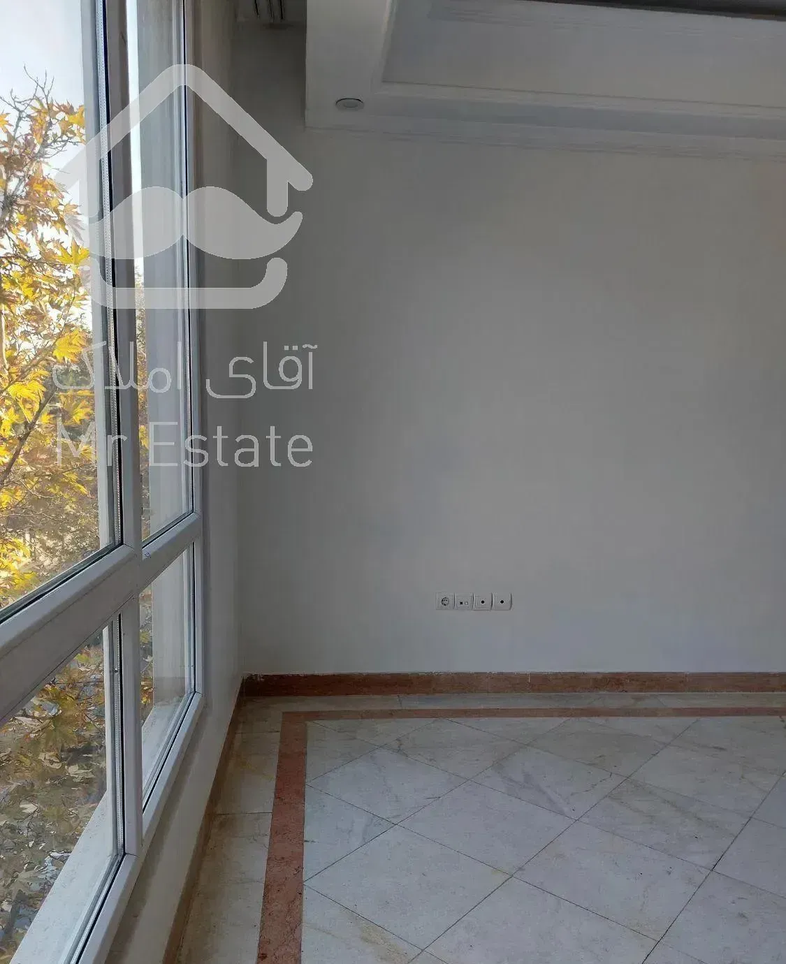 آپارتمان ۱۳۰ متر سه خواب تک واحدی