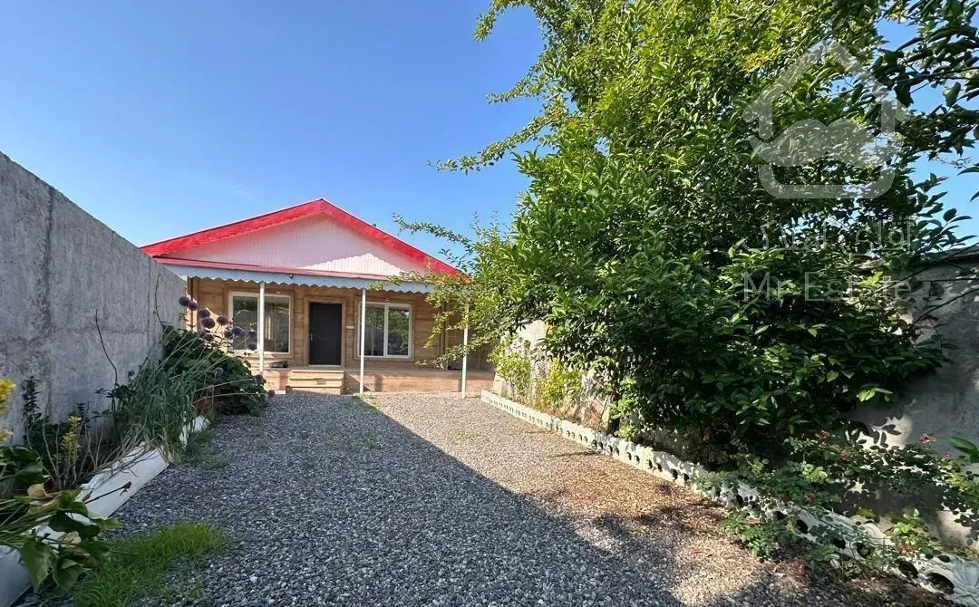 فروش خانه ویلایی ۳۰۰ متری ۲ خوابه