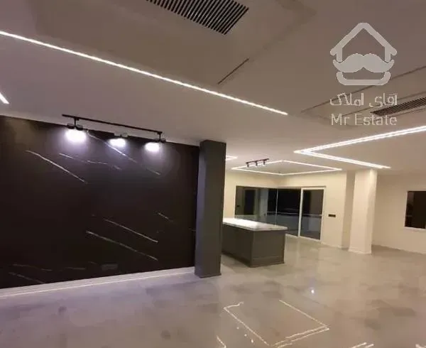 110/کلیدنخورده/بالای کاج