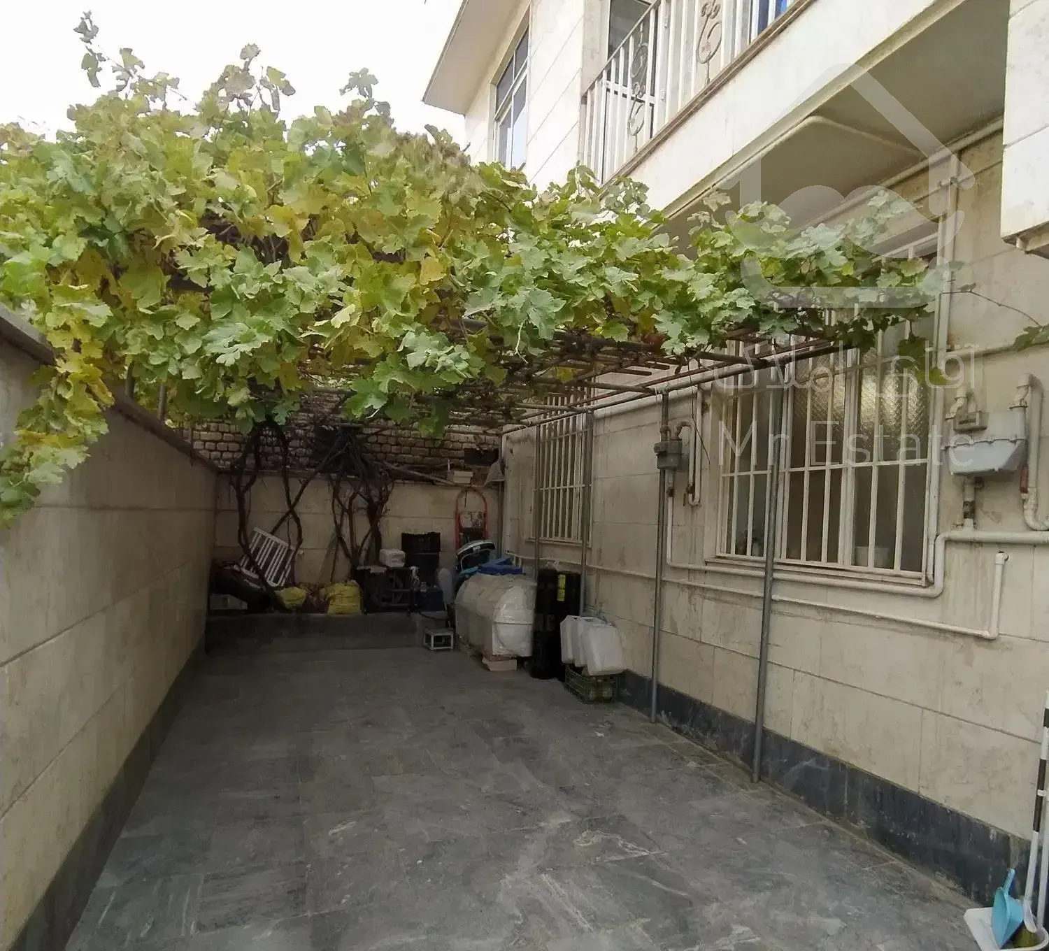 فروش آپارتمان گیلاوند بصورت یکجا سند تکبرگ