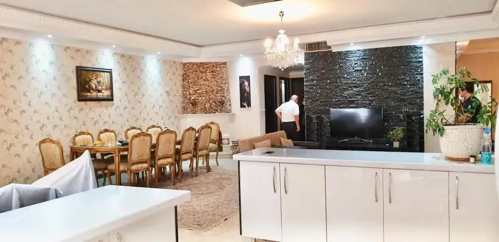 ۱۲۵متر آپارتمان مسکونی در صادقیه(اباذر)