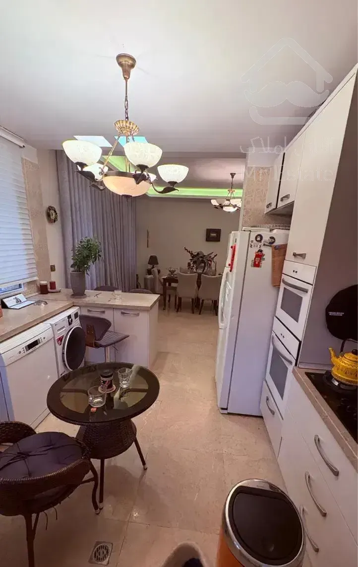 آپارتمان ۱۲۰ متری / نیاوران/ دو خواب