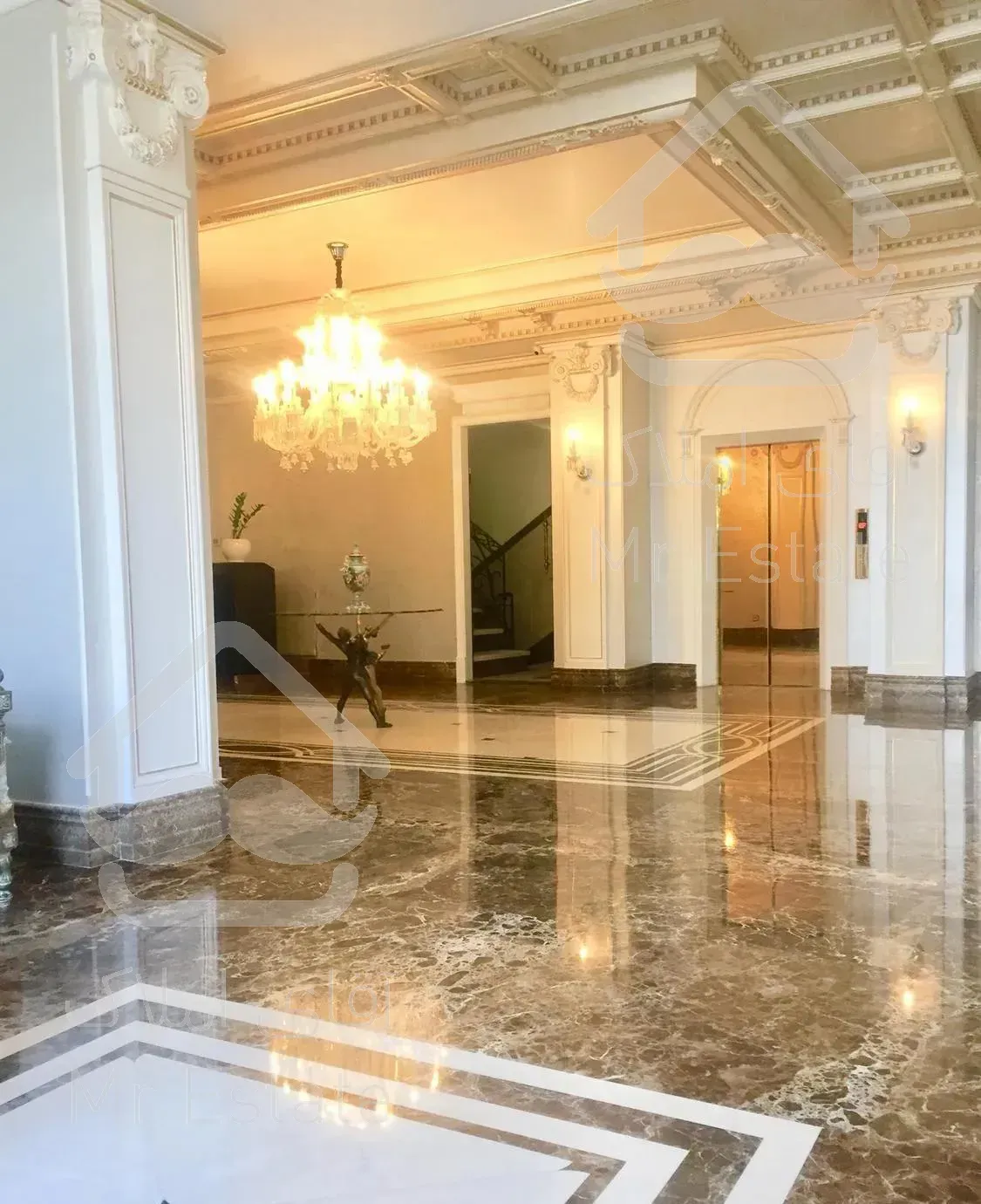 ٣١٢ متر فرمانیه شرقى دیپلمات نشین