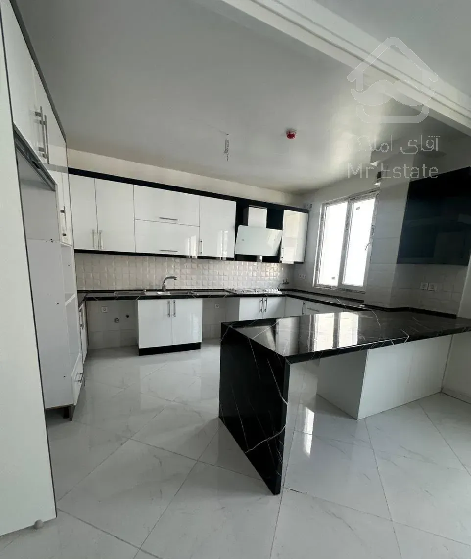 آپارتمان ۱۲۸ متر کلیدنخورده تراس بزرگ زیر قیمت