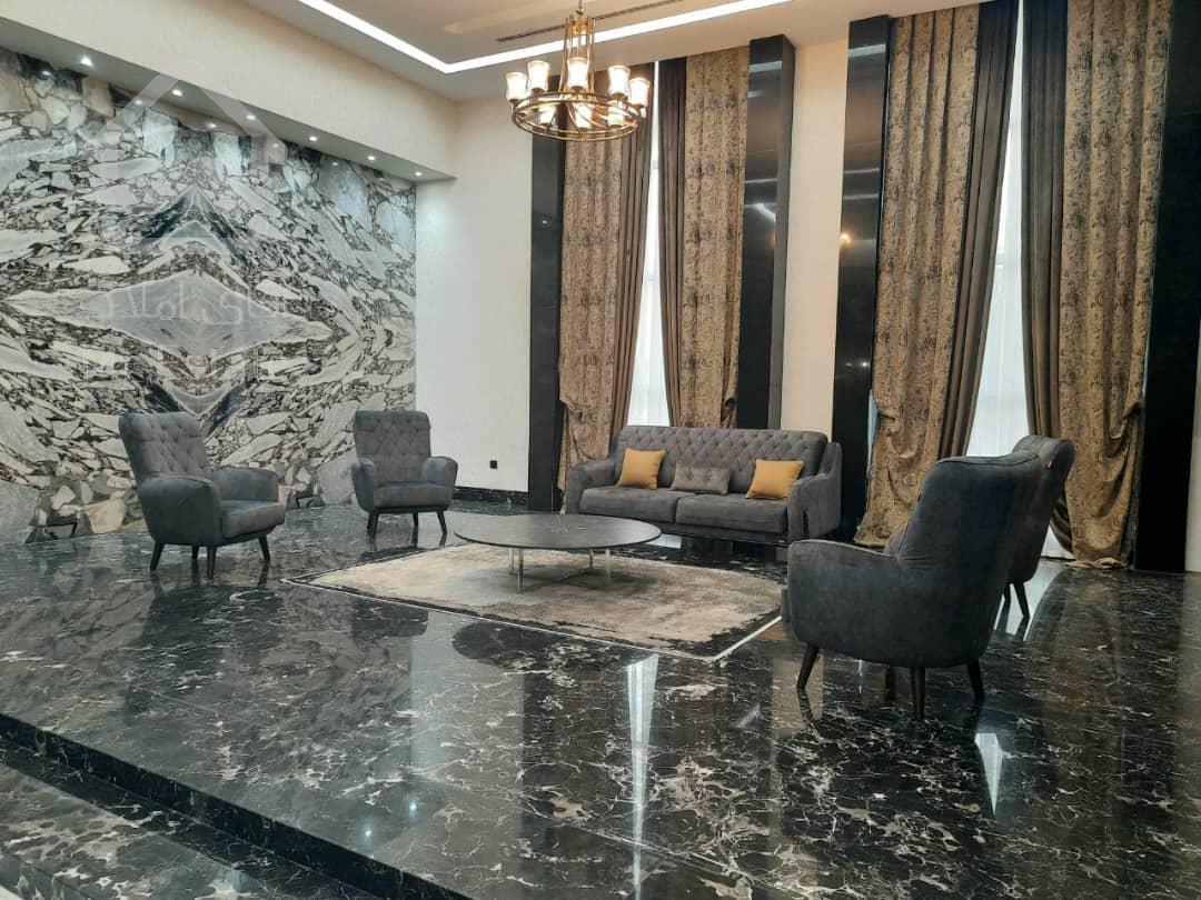 115متر/برج باغ مجلل پونک/رو به جنوب/مناسب سرمایه گذاری و سکونت