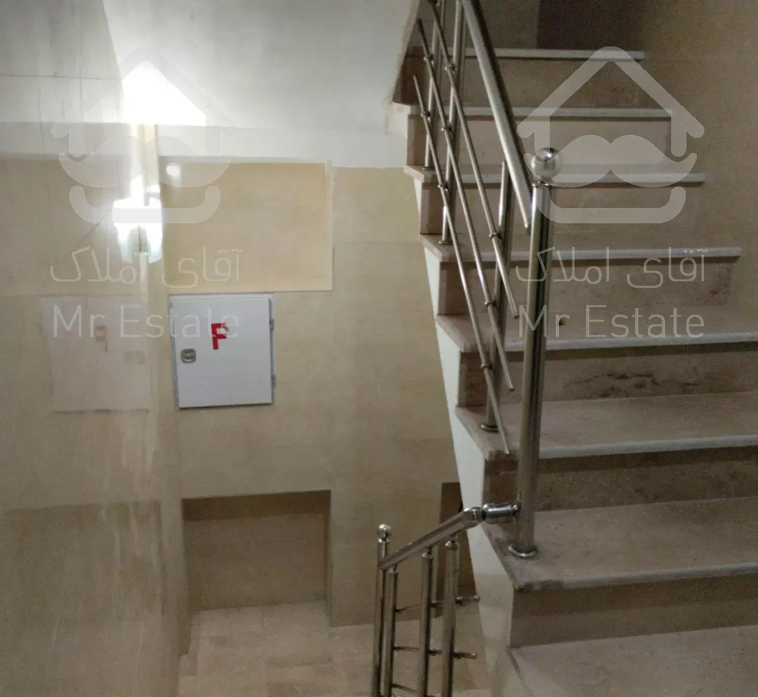 آپارتمان چهارراه گلستان 106متری خشک