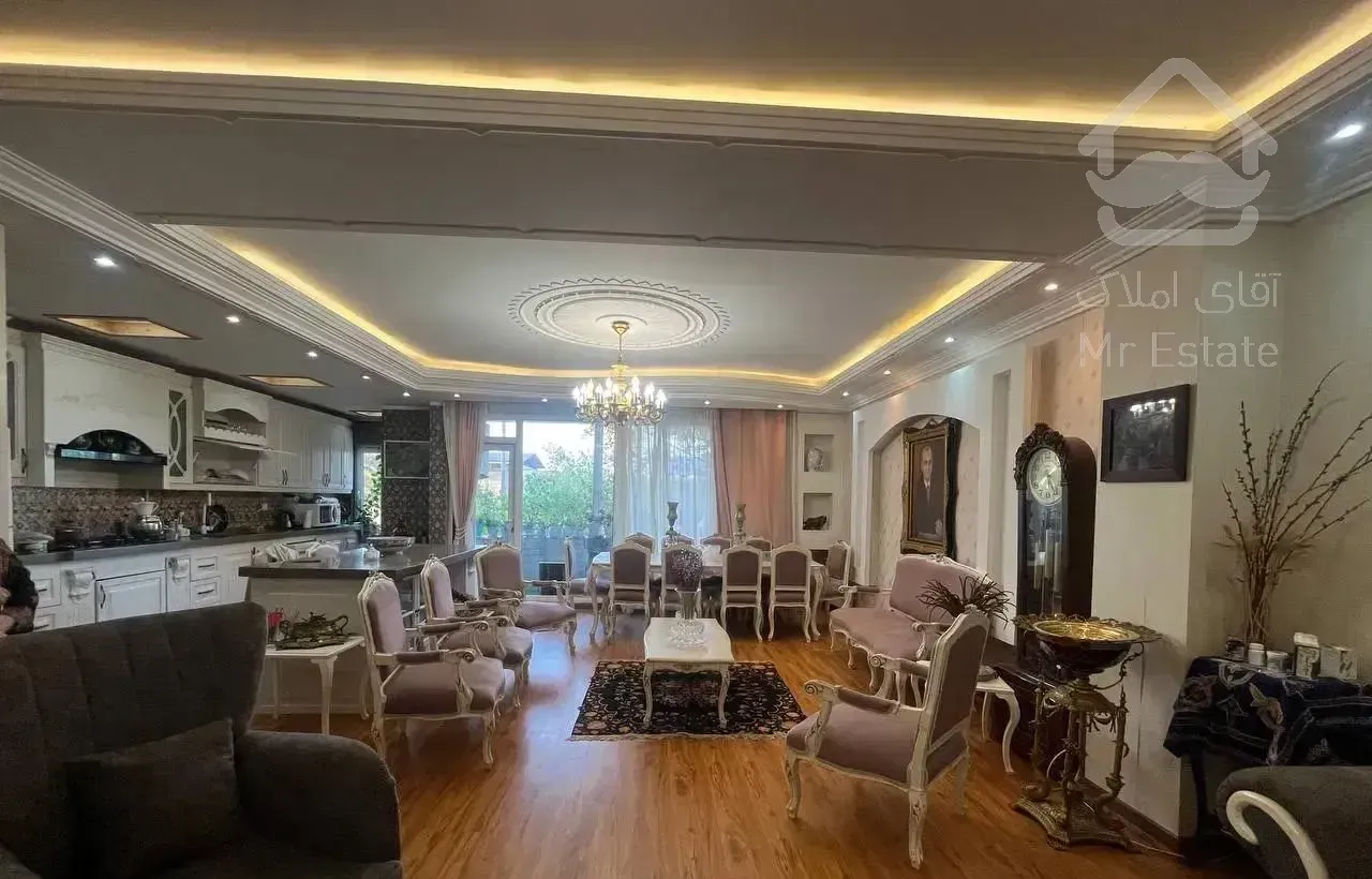 فروش آپارتمان ۱۳۳ متری براصلی خیابان پاسداران