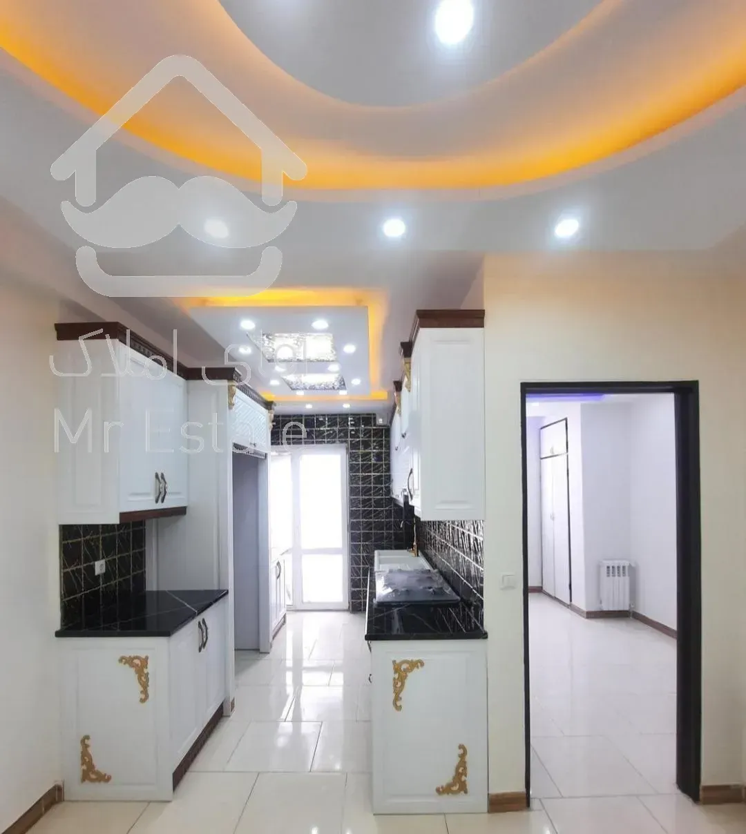 43 متر/آسانسور/انباری/بالکن/5 ساله