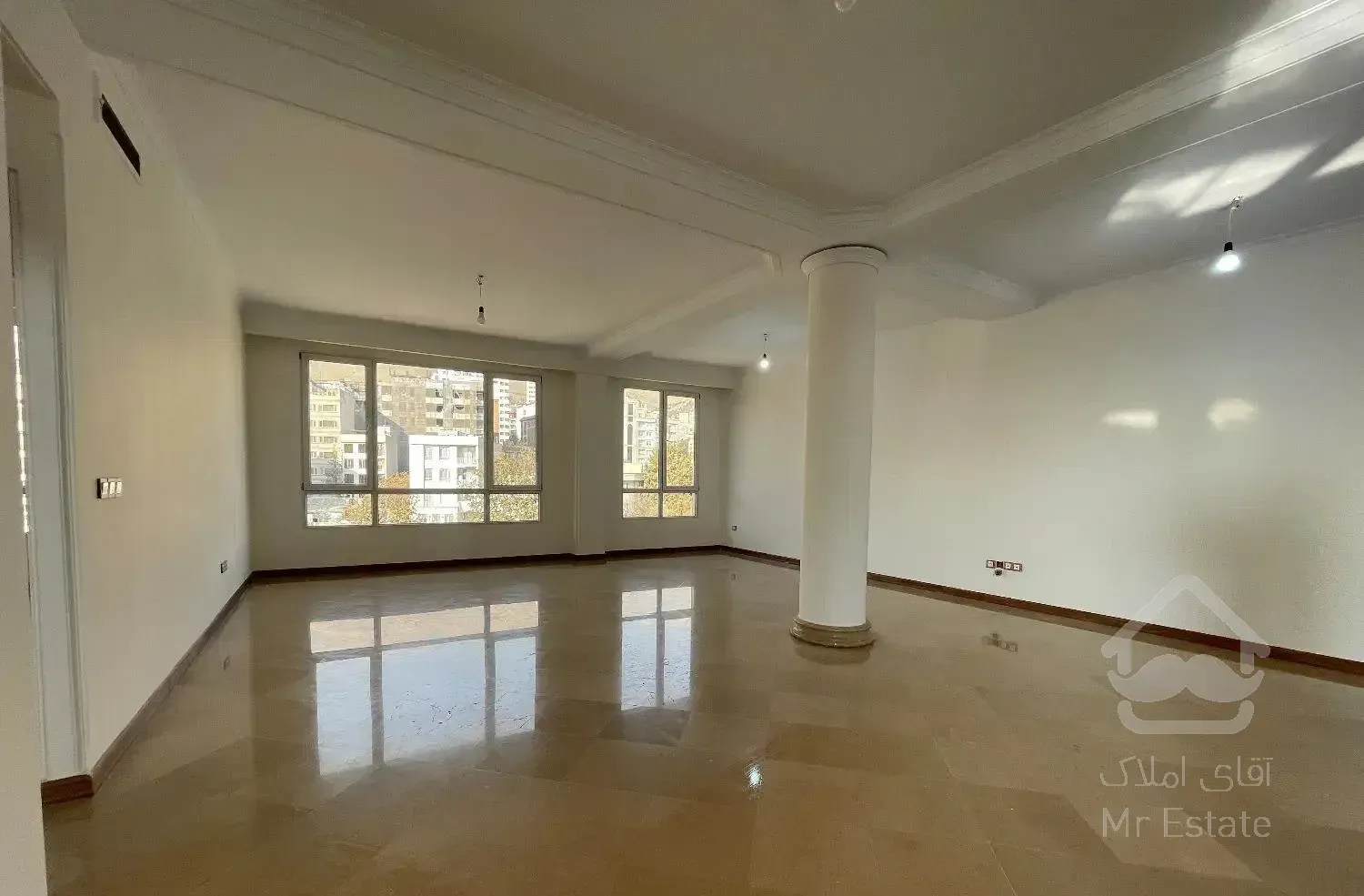 کاشانک ۱۳۰متر۸ساله استثنایی/ ویو۲ جهت/ مشاعات خاص