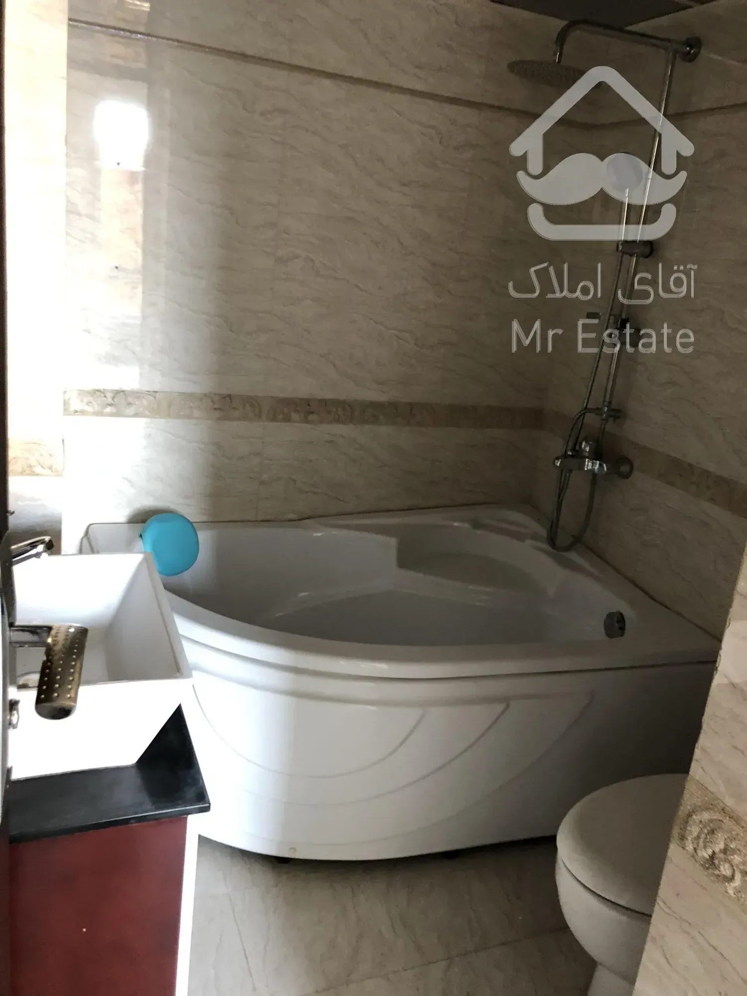 رهن و اجاره آپارتمان ۱۷۵ متری ۳ خوابه فرمانیه