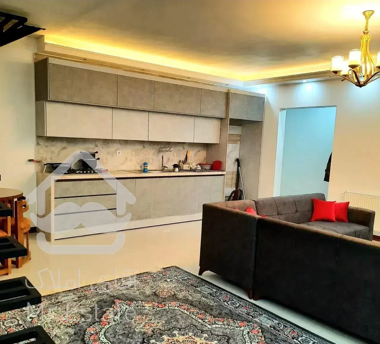 ویلا استخردار حیاط باغی ۱ماه ساخت