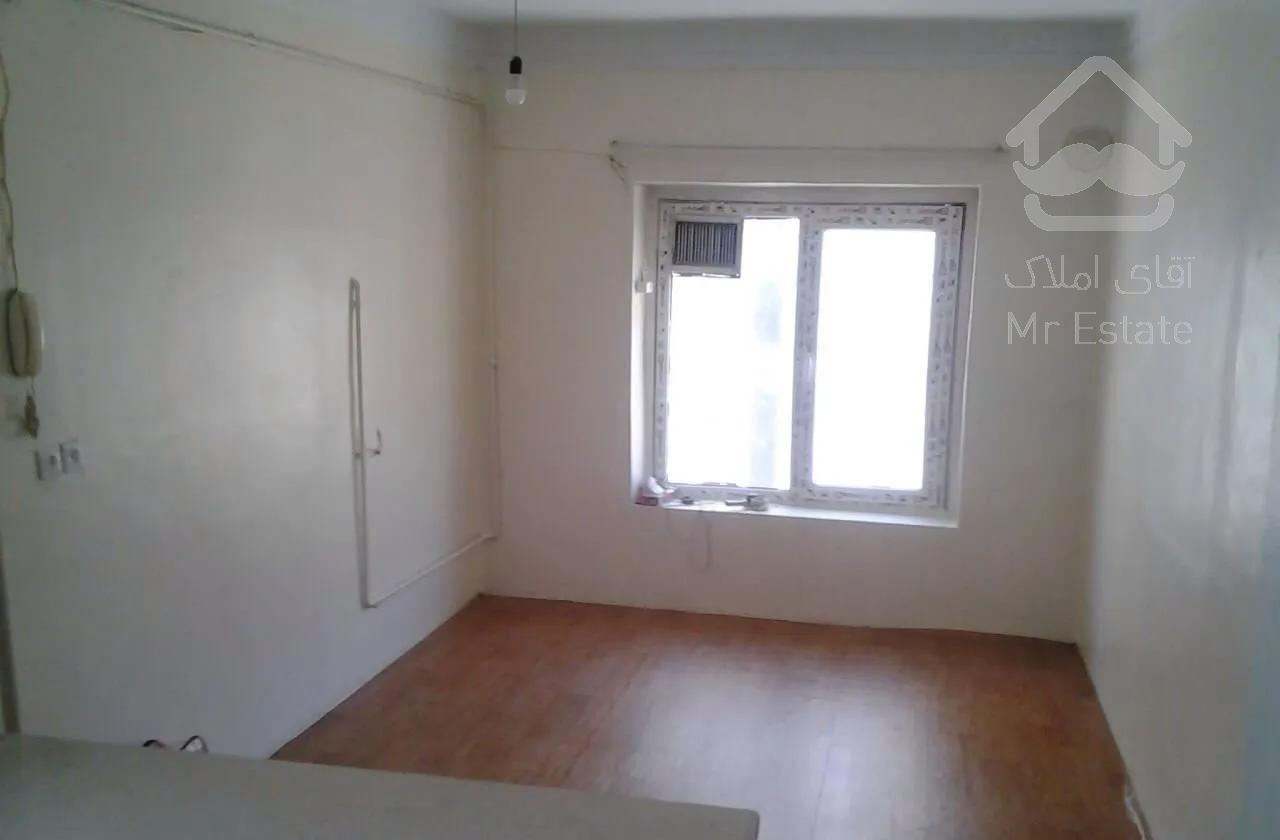 سوئیت آپارتمان۳۵متری با۲۵متر تراس نزدیک مترو،مجردی