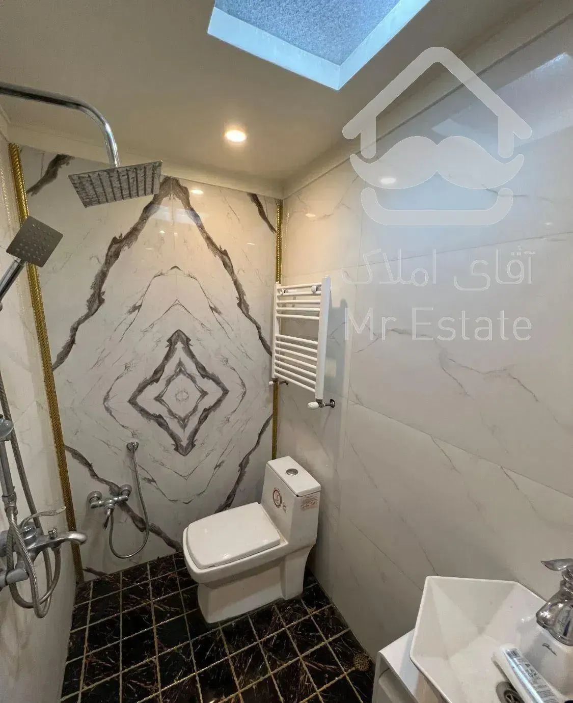 * خواجه عبدالله '۱۳۳متر نوساز تک واحد - ۲پارکینگ *