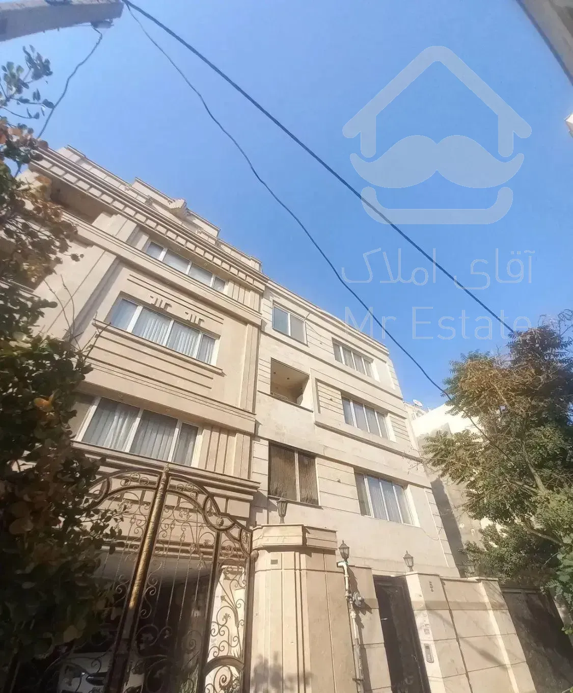 ۱۱۵ متر سه خواب کلید نخورده/دو طرف نور