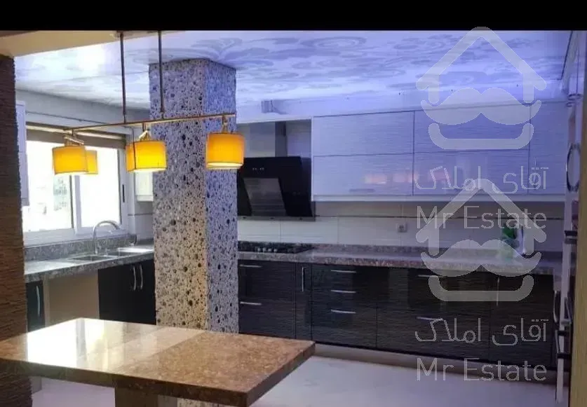 آپارتمان ۲۰۰ متری در کامرانیه/مشاعات آبی و3پارکینگ