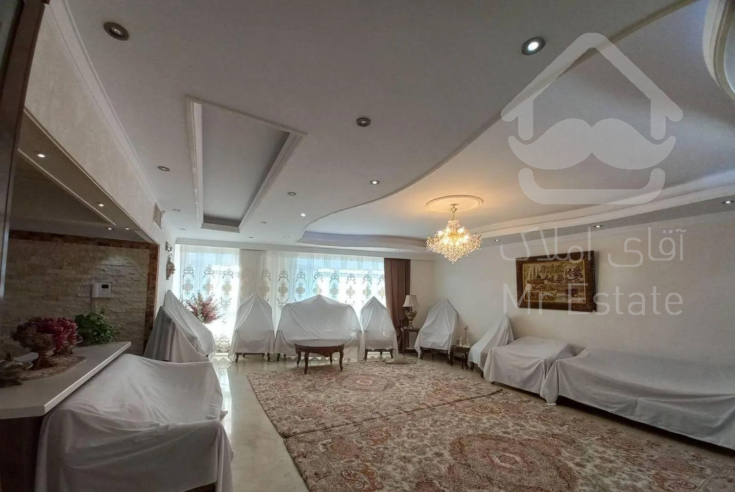 ۱۳۰ متر ۳خواب ۲ پارکینگ سندی در همکف (شریعتی)