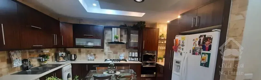 مطهری‌ ۱۴۴ متر ۳ خواب ۹ سال شیک