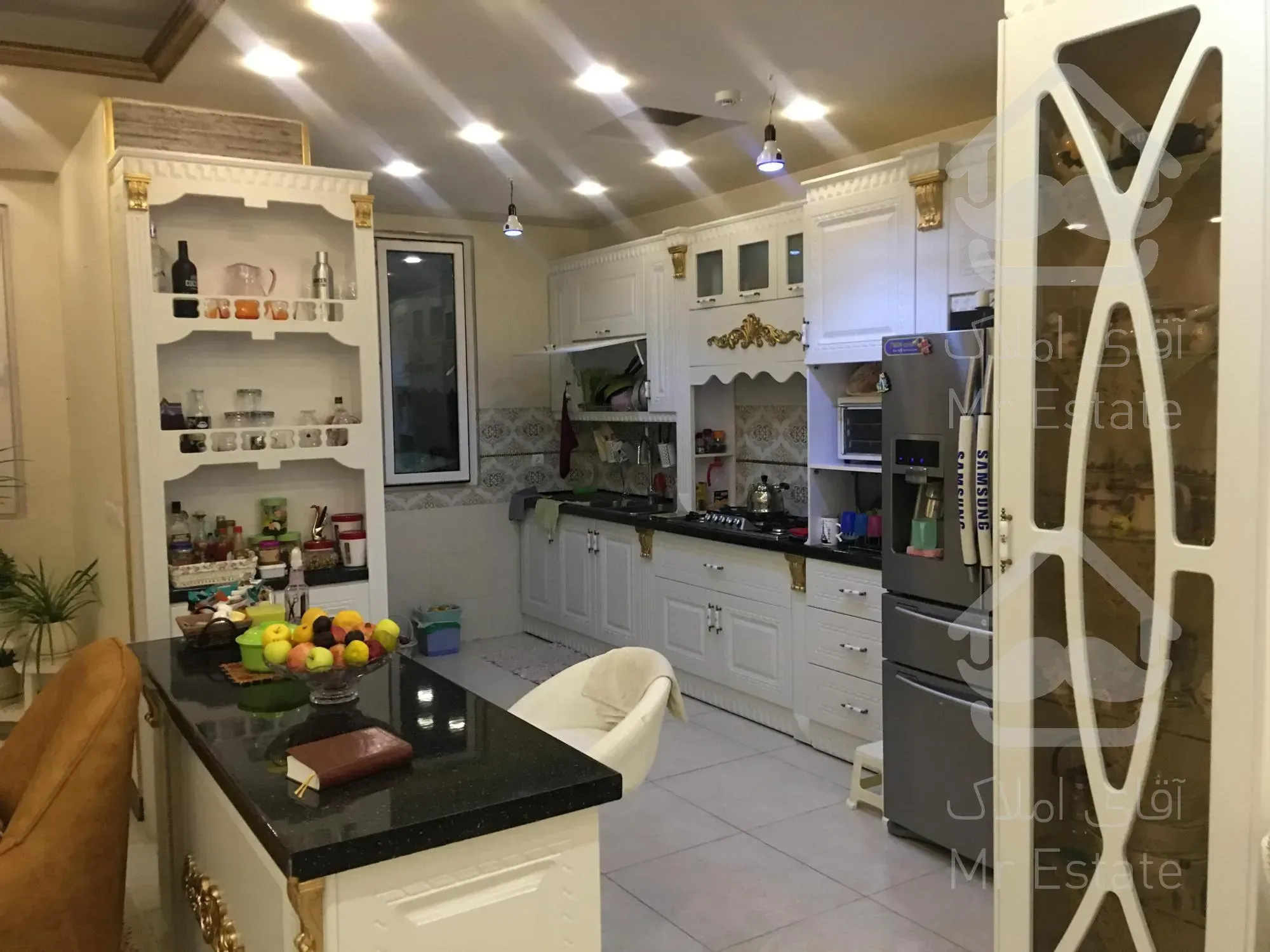 آپارتمان ١٥٠متري سه خواب تميز