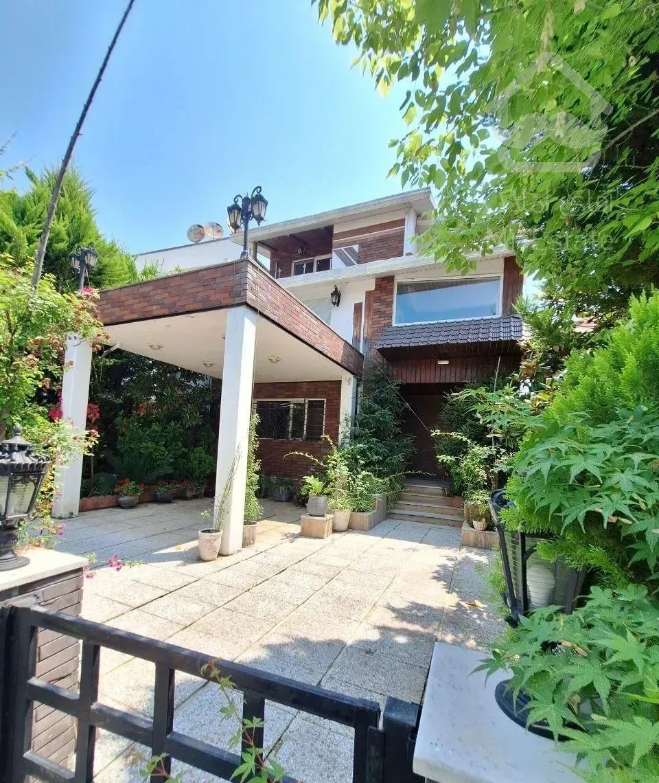 ویلاباغ تریپلکس مبله ۳۳۰بنا/ نور