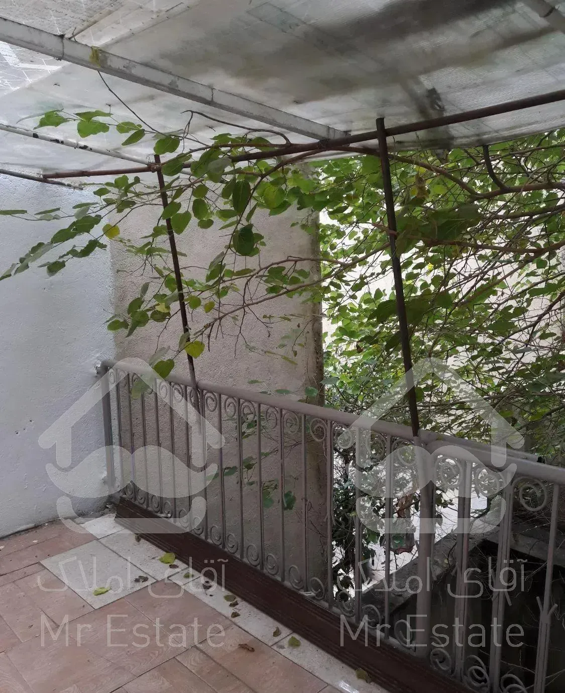 82 متر دو خوابه