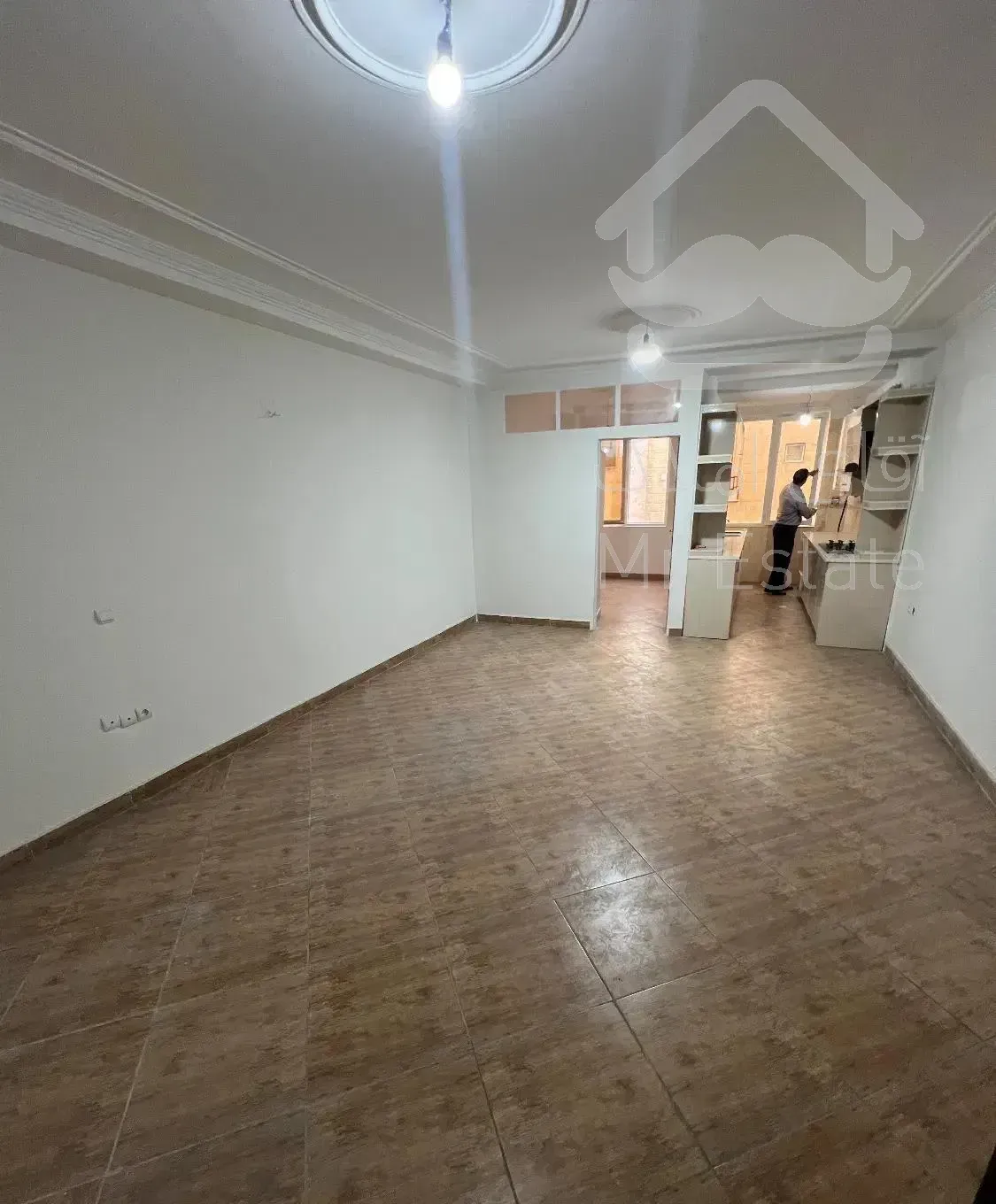 ۵۴ متر/پارکینگ سندی/اسانسور/خوشنقشه/۱۰ ساله