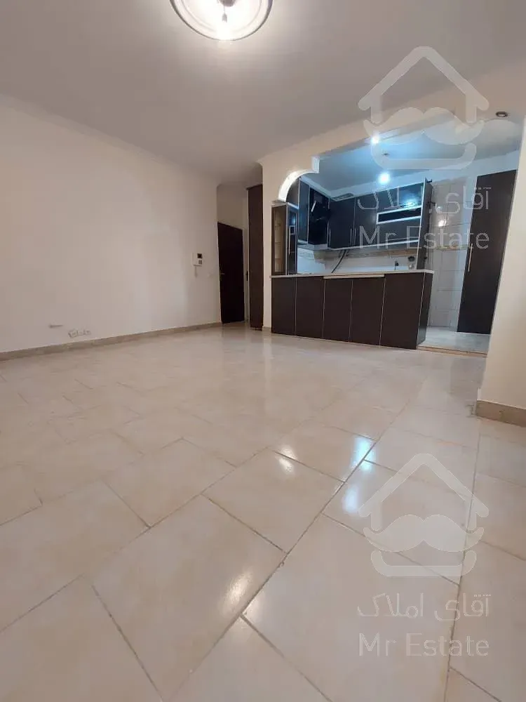 آپارتمان ۵۰ متری تک خواب امکانات عالی سال ساخت ۱۳۹۰