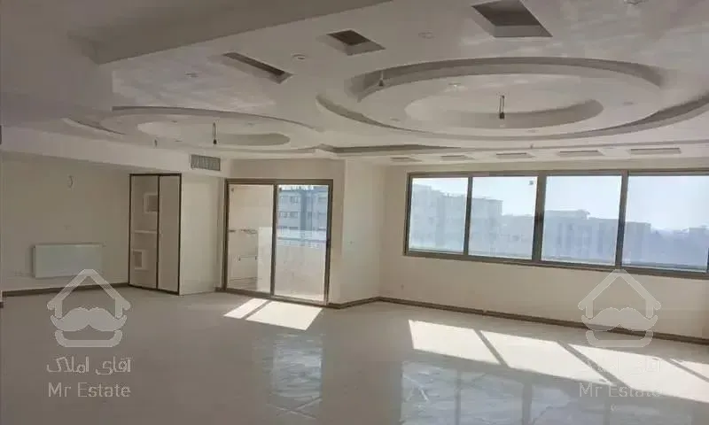 آپارتمان ۱۳۶ متری ۳ خواب ،کلید نخورده ،باغ غدیر