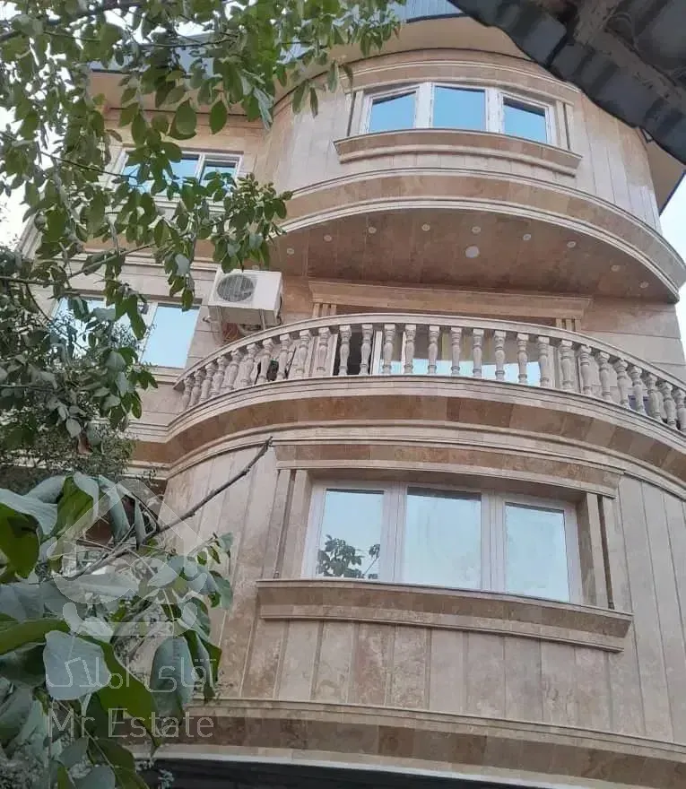 آپارتمان۱۷۶متری تک واحدی خ تهران