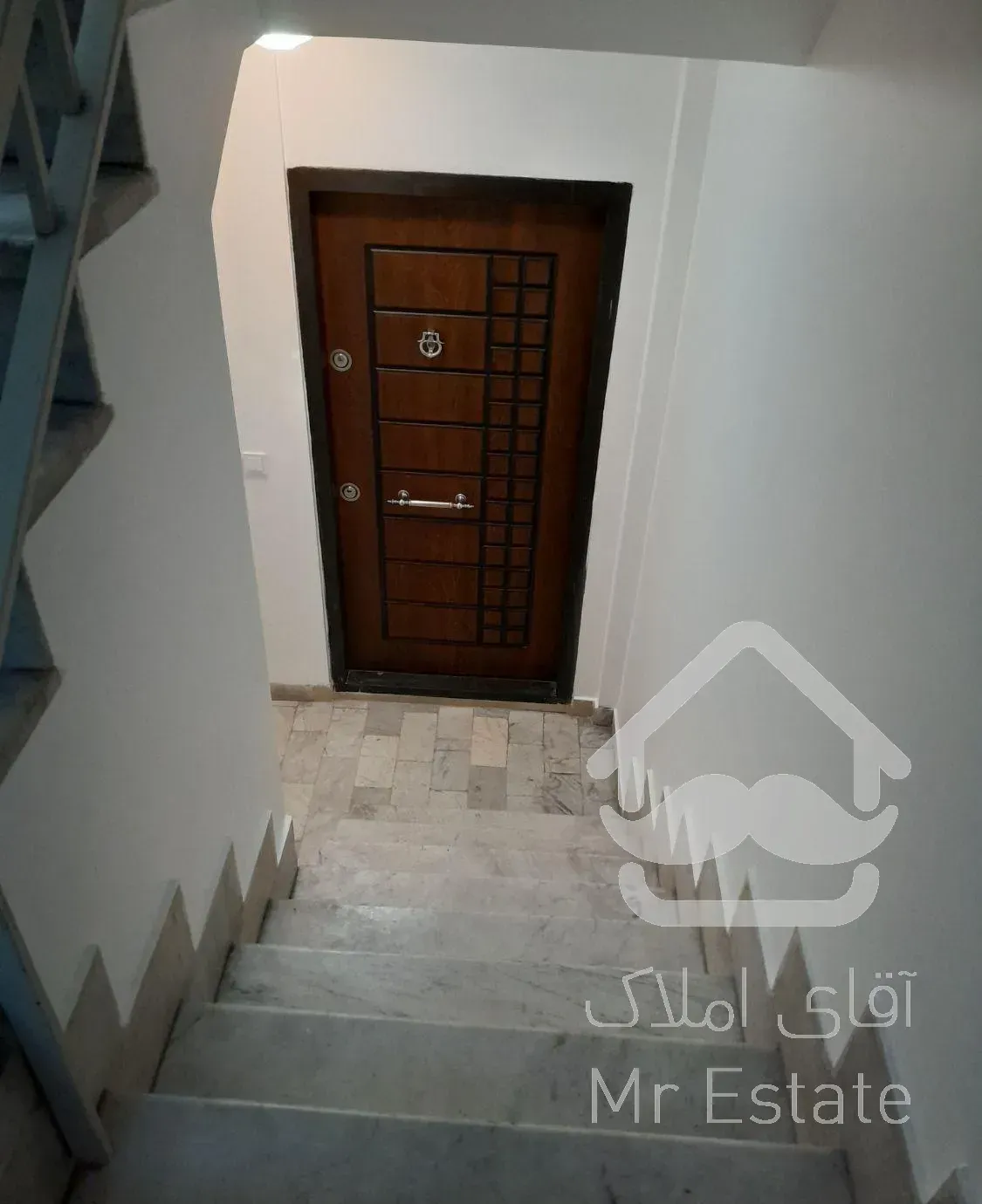 ۴۳متر زیرهمکف با ۲۰متر حیاط در تملک