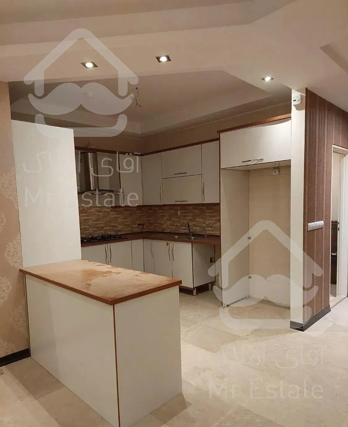 ۹۳ متر اشرفی باهنر