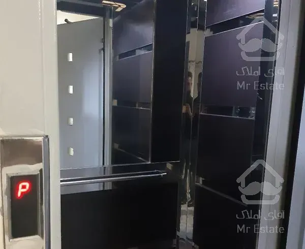 اپارتمان ۱۶۰ متری  ۳ خوابه    بلوار ارم