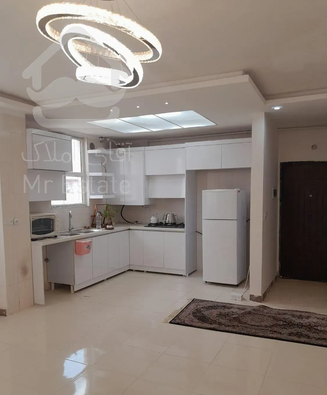 فروش آپارتمان ۱۰۴ متری ۲ خوابه طبقه ۲ چشمه سفید