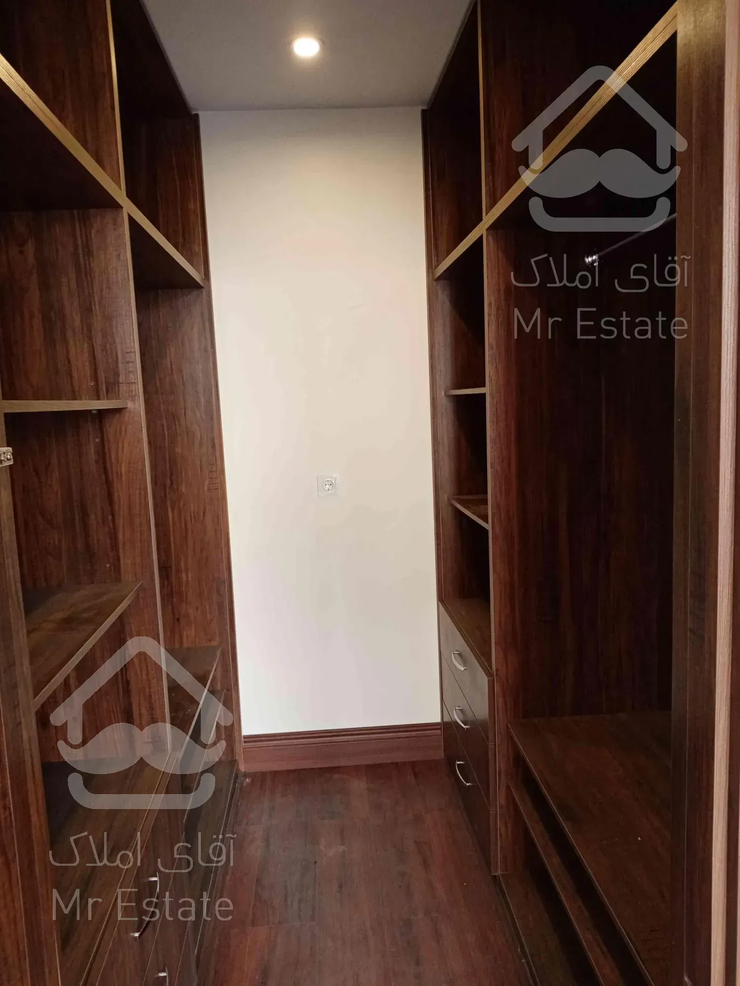 165 متر نیاوران کلید نخورده نور شمال و جنوب