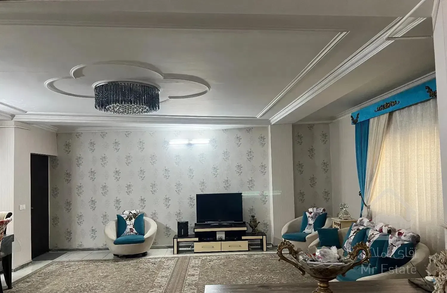 ۹۰متری نزدیک میدان ۱۷شهریور