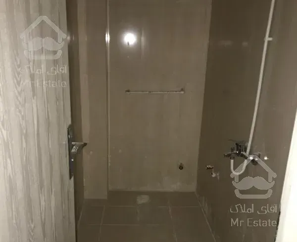 آپارتما ۱۳۶متری نوساز